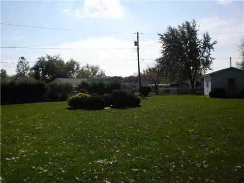 3208 Bristol Dr, Springfield, OH 45503 photo 3
