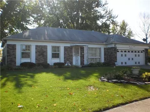 3208 Bristol Dr, Springfield, OH 45503 photo 2