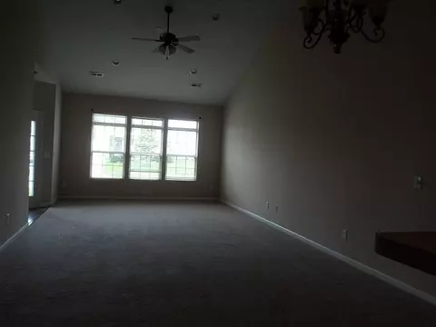 104 Maple Leaf Dr, Johnstown, OH 43031 photo 3