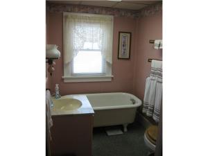 508 E Main St, Hebron, OH 43025 photo 11
