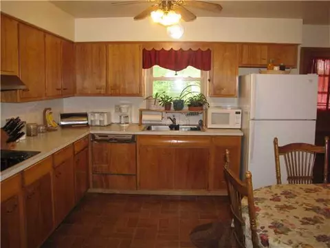 1484 Devonhurst Dr, Columbus, OH 43232 photo 6