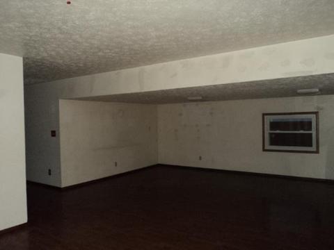 3021 Upton Rd, Columbus, OH 43232 photo 2