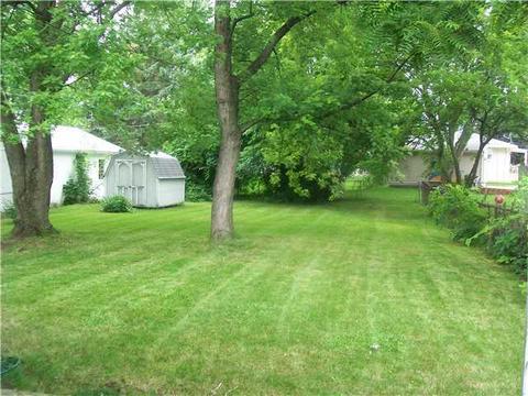 67 Maple Dr, Columbus, OH 43228 photo 2