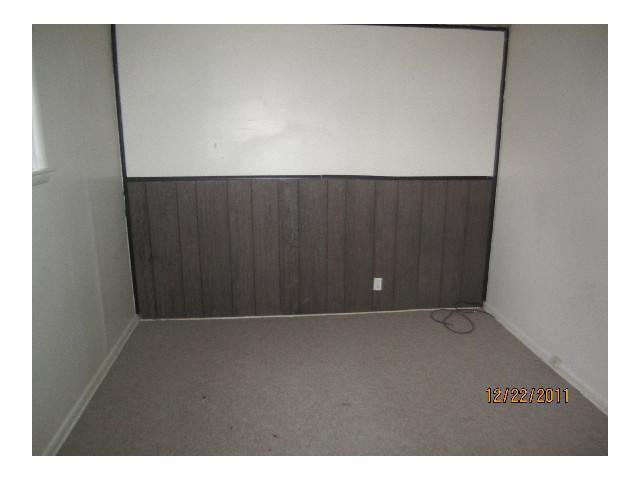 304 Pineview Dr, Whitehall, OH 43213 photo 8