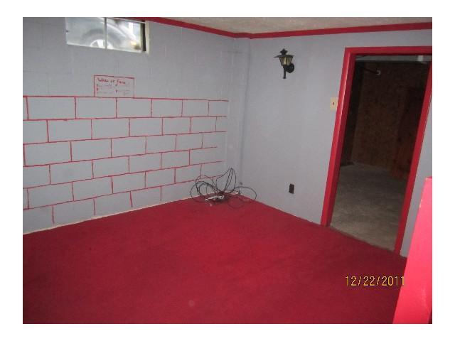 304 Pineview Dr, Whitehall, OH 43213 photo 9
