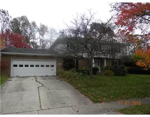 3016 Stonehaven Dr, Springfield, OH 45503 photo 1