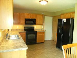 684 Salinger Dr, Lithopolis, OH 43136 photo 2