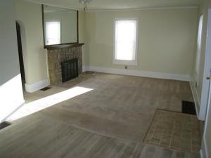 367 E Central Ave, Delaware, OH 43015 photo 3