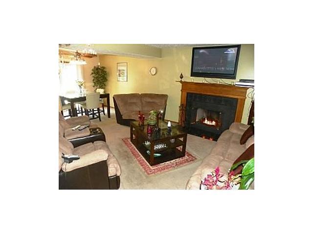 3081 Stonebluff Dr, Columbus, OH 43232 photo 3