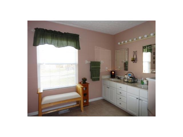 746 Northhampton Ct, Delaware, OH 43015 photo 11