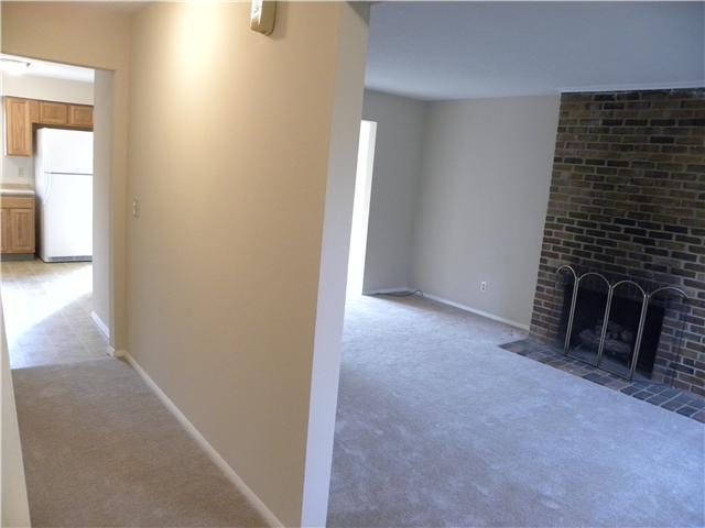 154 E Stornoway Dr, Columbus, OH 43213 photo 13