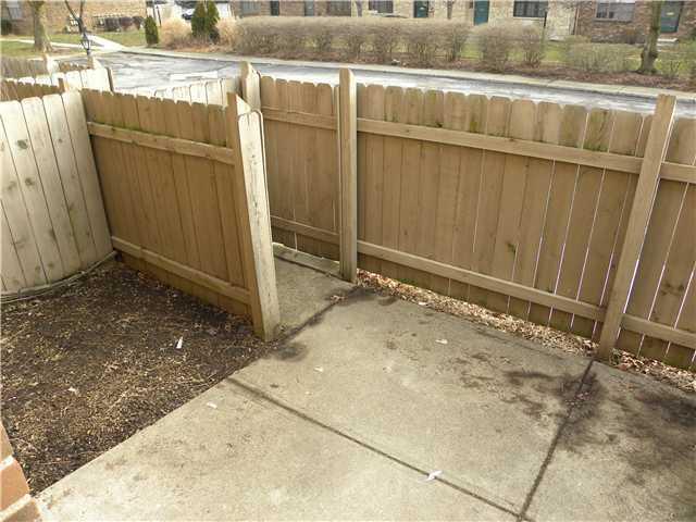 154 E Stornoway Dr, Columbus, OH 43213 photo 16
