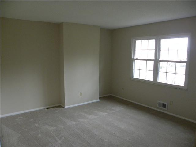 154 E Stornoway Dr, Columbus, OH 43213 photo 10