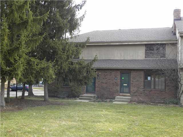 154 E Stornoway Dr, Columbus, OH 43213 photo 1
