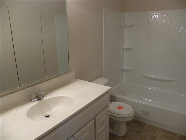 154 E Stornoway Dr, Columbus, OH 43213 photo 12