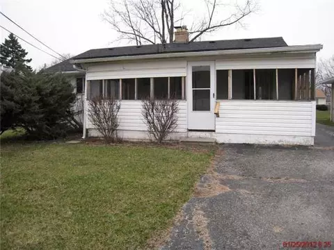 4065 Etna St, Whitehall, OH 43213 photo 2