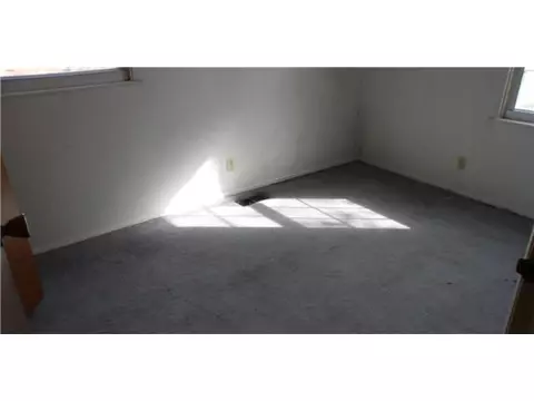 1820 Marinette Dr, Springfield, OH 45503 photo 8