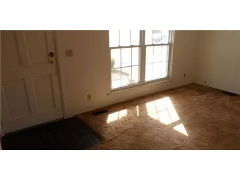 1820 Marinette Dr, Springfield, OH 45503 photo 2