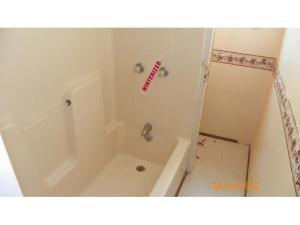 1208 E Chestnut St, Lancaster, OH 43130 photo 5