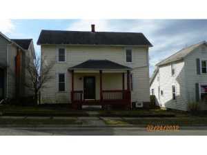 1208 E Chestnut St, Lancaster, OH 43130 photo 1
