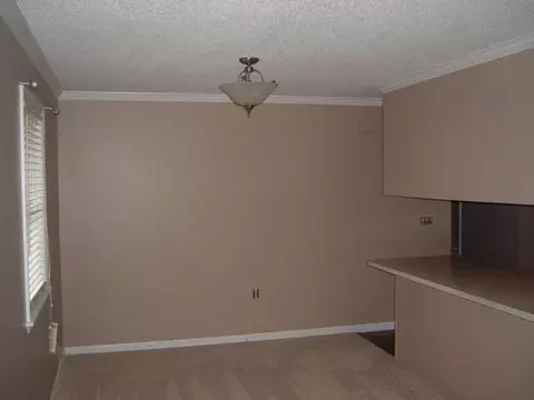 109 Rustic Dr, Circleville, OH 43113 photo 4