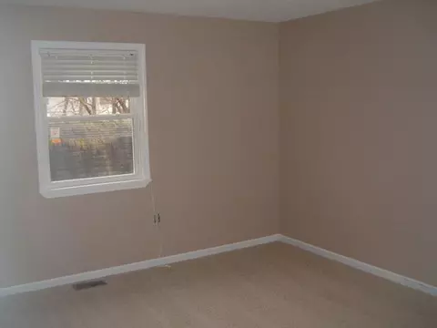 109 Rustic Dr, Circleville, OH 43113 photo 7