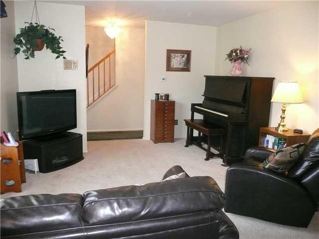 233 Cottswold Dr, Delaware, OH 43015 photo 5