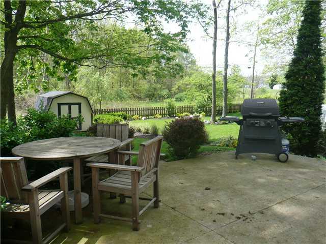 233 Cottswold Dr, Delaware, OH 43015 photo 2