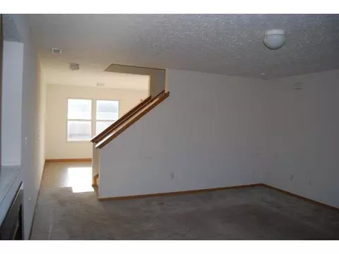 2220 Forest Ridge Dr, Hebron, OH 43025 photo 5