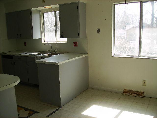 28 E Cedar Rd, Medway, OH 45341 photo 4