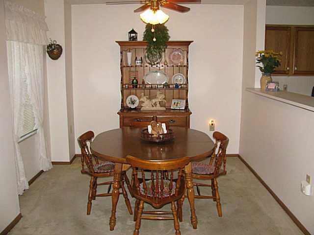 2054 Riversedge Dr, Lancaster, OH 43130 photo 3