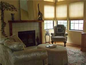 3693 Carnforth Dr, Columbus, OH 43221 photo 5