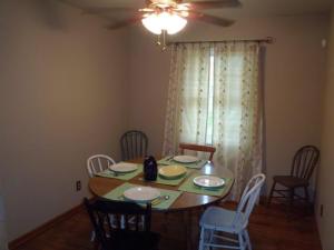 122 E South St, Lithopolis, OH 43136 photo 10