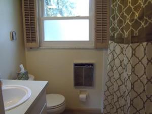 122 E South St, Lithopolis, OH 43136 photo 13