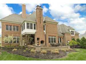 6820 Macneil Dr, Dublin, OH 43017 photo 2