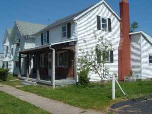218 E Mill St, Circleville, OH 43113 photo 1