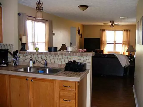 4064 Grayson Dr, Obetz, OH 43207 photo 10
