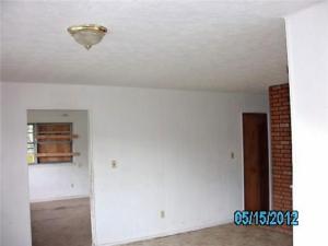 1547 Moler Rd, Columbus, OH 43207 photo 2