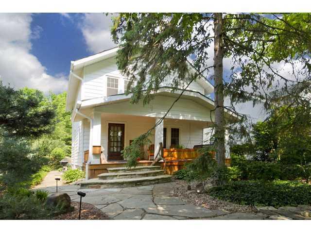 809 S Cassingham Rd, Bexley, OH 43209 photo 1