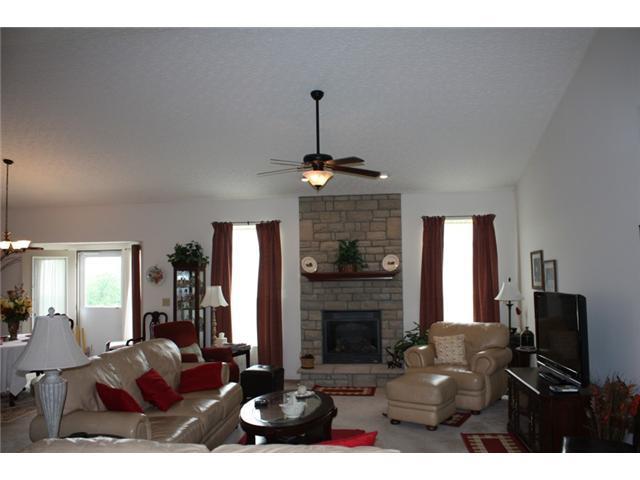 2371 Pine Crest Dr, Lancaster, OH 43130 photo 12