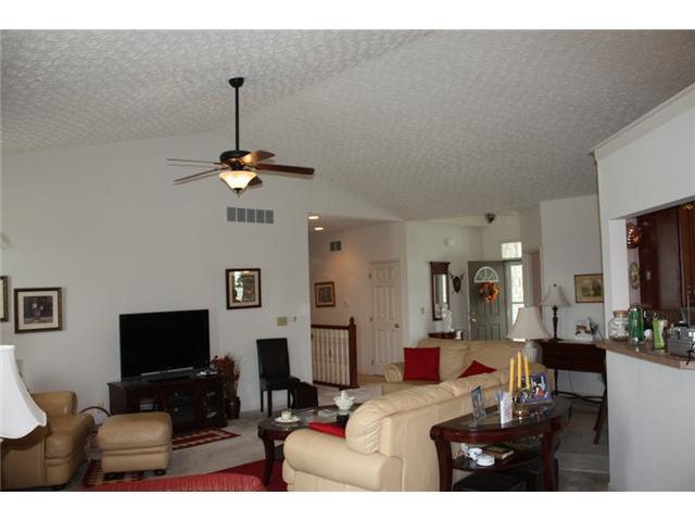 2371 Pine Crest Dr, Lancaster, OH 43130 photo 11
