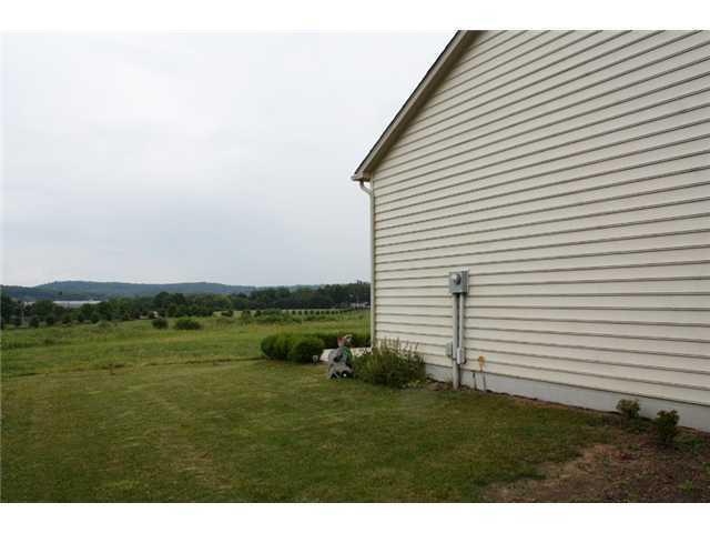 2371 Pine Crest Dr, Lancaster, OH 43130 photo 6
