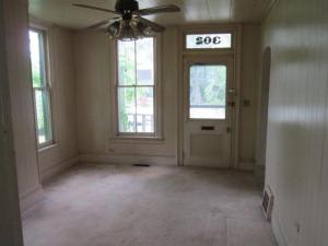 302 E William St, Delaware, OH 43015 photo 5