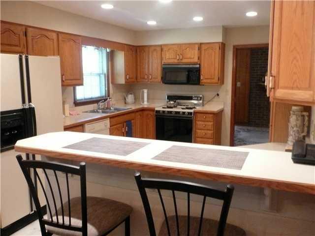 649 W Old Coach Rd, Westerville, OH 43081 photo 6
