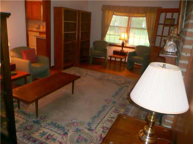 649 W Old Coach Rd, Westerville, OH 43081 photo 4