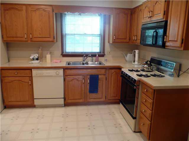 649 W Old Coach Rd, Westerville, OH 43081 photo 7