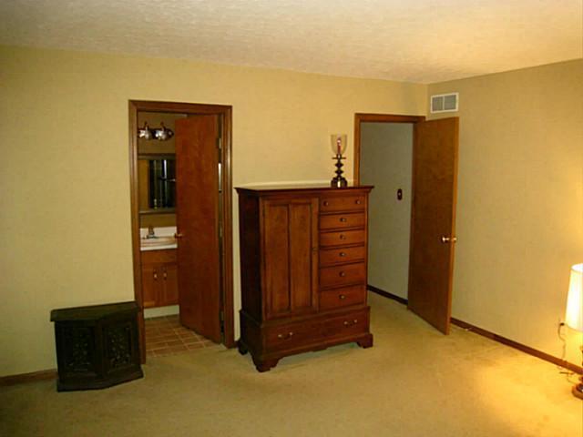 1096 Chatham Ln E, Delaware, OH 43015 photo 12