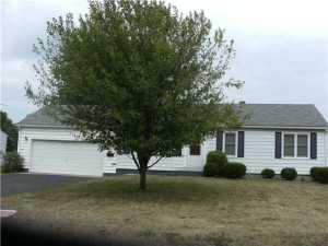 330 Sunset Dr, Circleville, OH 43113 photo 2