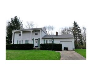 1601 Hyannis Dr, Springfield, OH 45503 photo 1