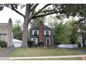 536 E Torrence Rd, Columbus, OH 43214 photo 2